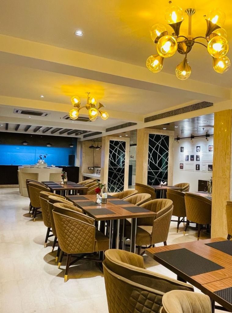 Bellmont Hotel Noida Restaurant