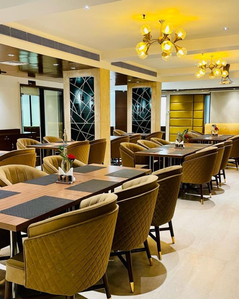 Bellmont Hotel Noida Restaurant